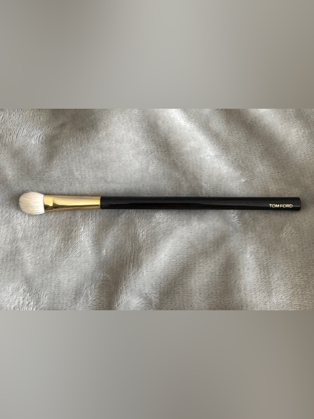 *NEW* - TOM FORD Eye Shadow Brush, #11
